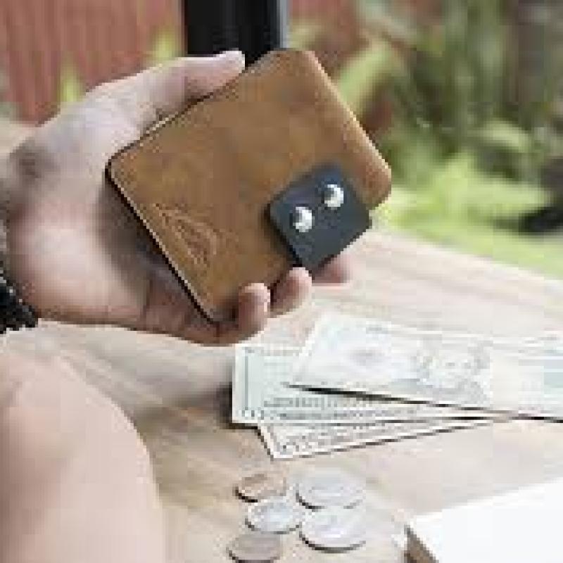 4 Expert Tips On How To Choose The Right Men’s Wallet
